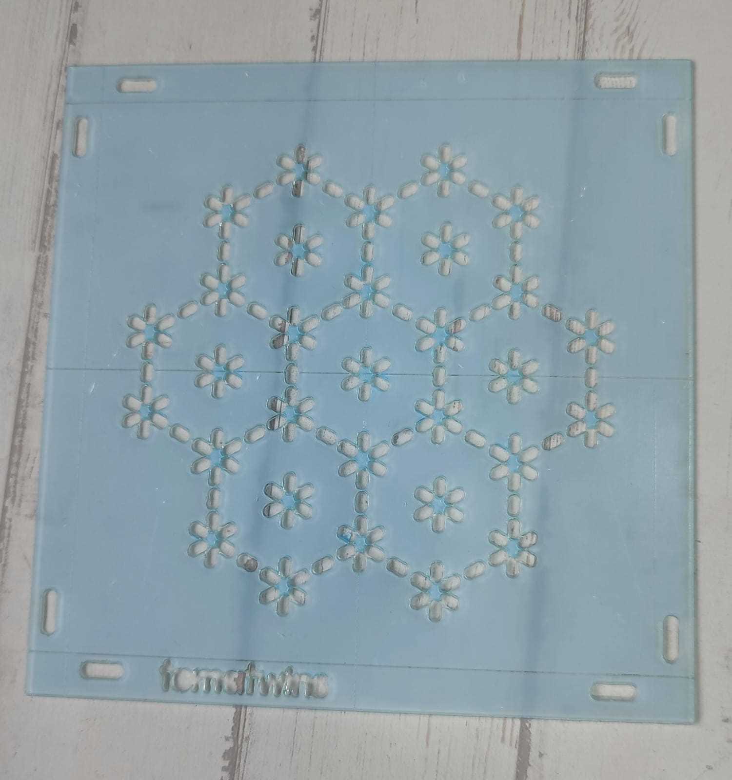 plantilla sashiko de 14 cms x 14 cms para marcar el diseño "7 tesoros"