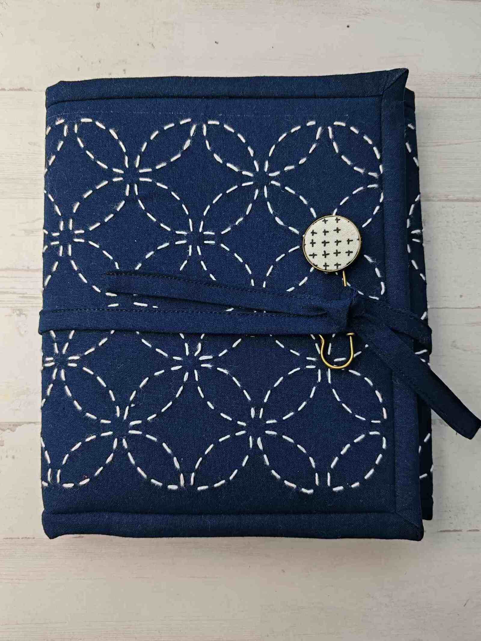 kit guarda plantillas de sashiko para organizar hilos, agujas y plantillas de sashiko