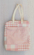 kit de patchwork o custura creativa para coser tu propia mochila que se convierte en tote bag