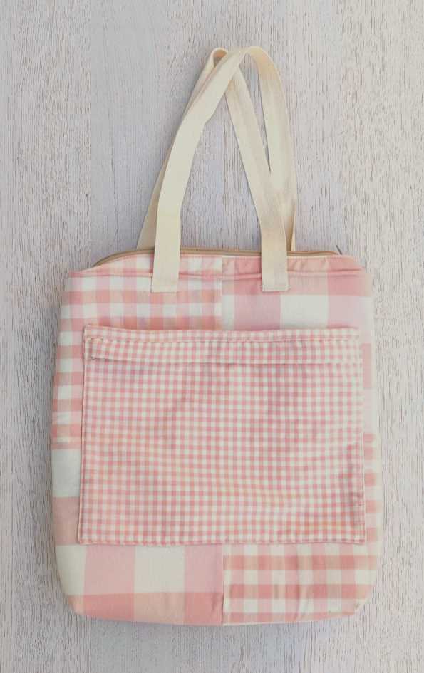 kit de patchwork o custura creativa para coser tu propia mochila que se convierte en tote bag